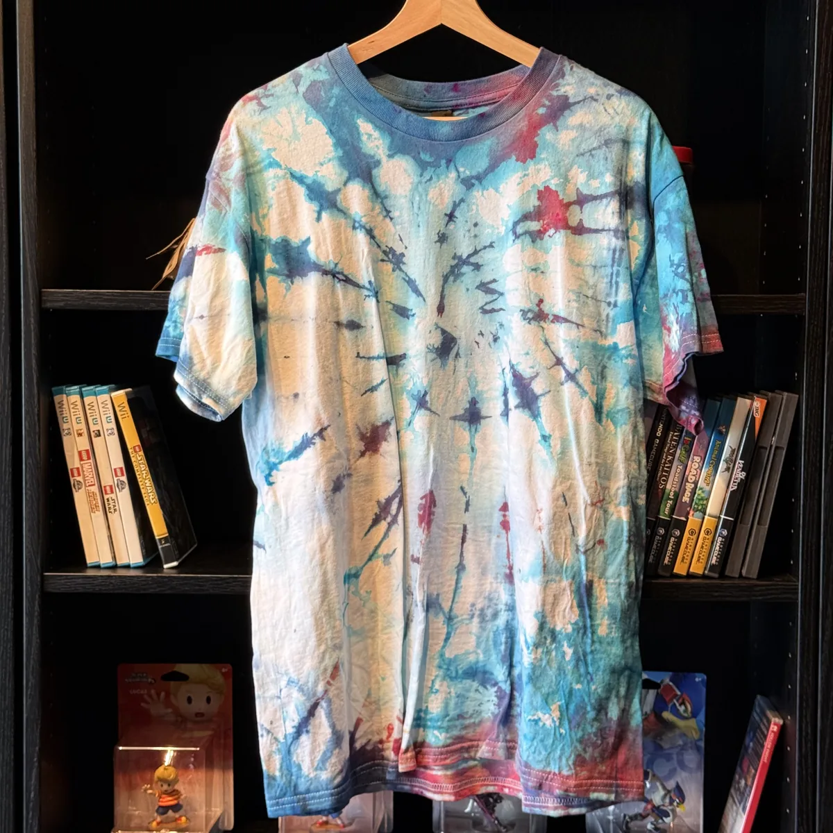 Tie-Dye Tee (Spiral Amber) — Very Good — NOSTOS Duluth GA